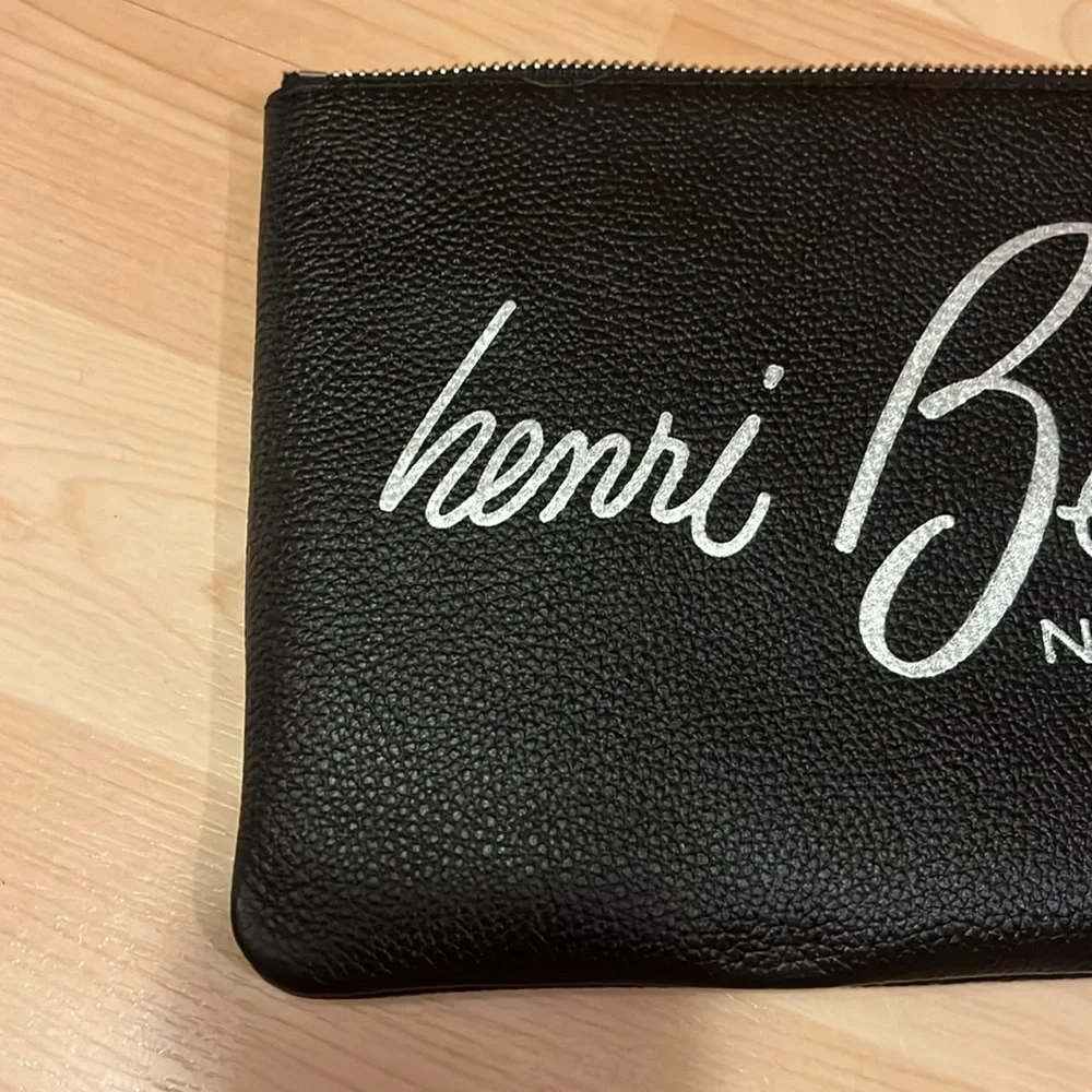 Henri Bendel New York‎ Black makeup Bag clutch purse NEW